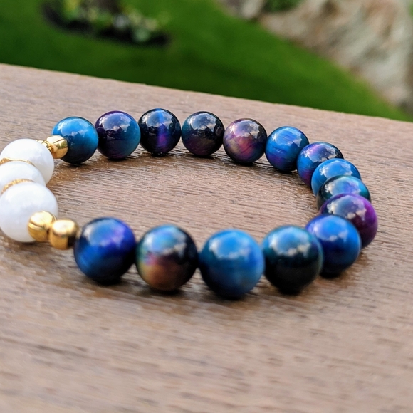 Crystal Galaxy Tiger Eye and Moonstone Bracelet - Picture 4 of 5